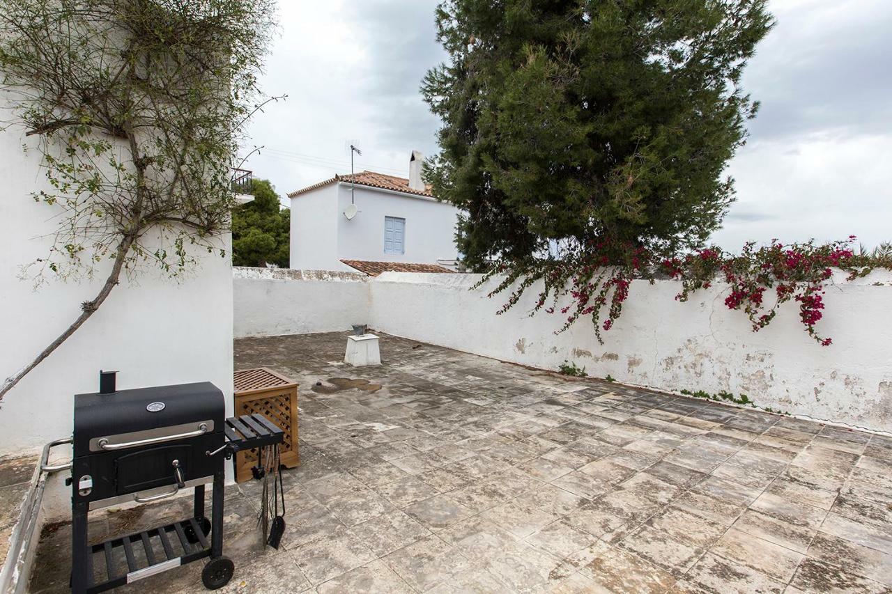 Two Olive Trees Pension Spétses Buitenkant foto