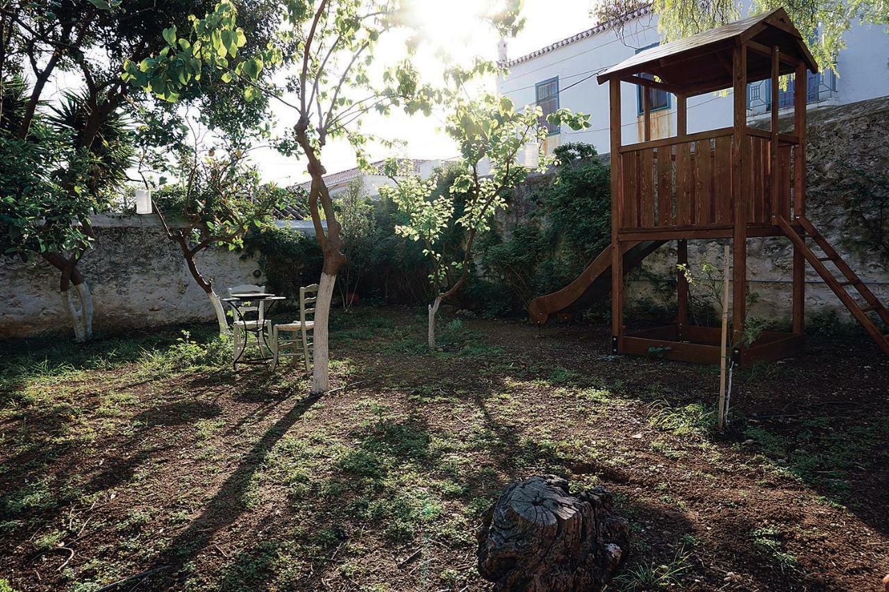 Two Olive Trees Pension Spétses Buitenkant foto